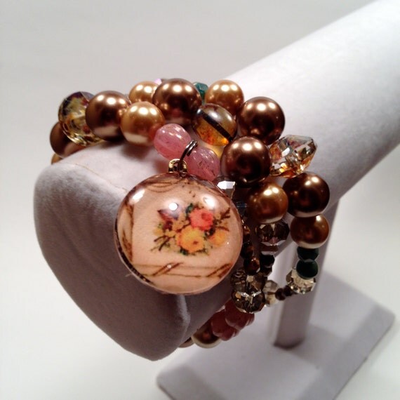 vintage looking glass bead bracelet set w/ gold and champagne