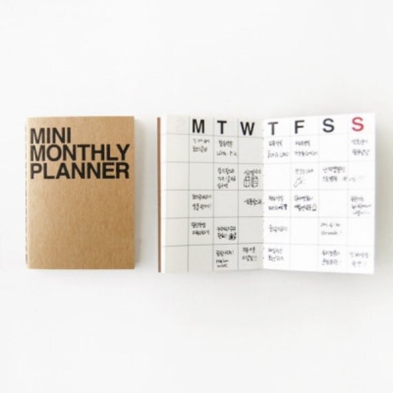 Monthly Planner Notebook / Monthly Diary / Kraft by DubuDumo