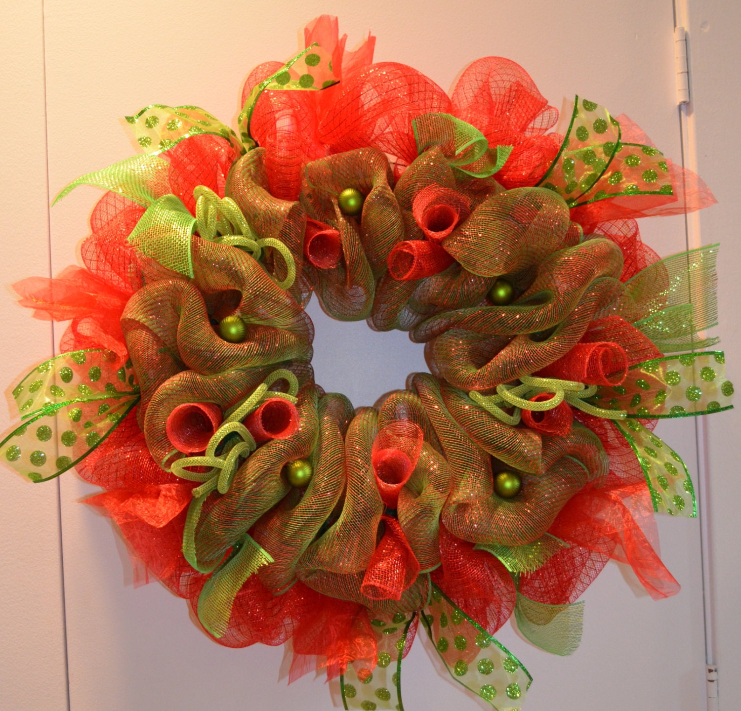 SAMPLE WREATH_ Festive Holiday/Christmas Wreath Polka Dots