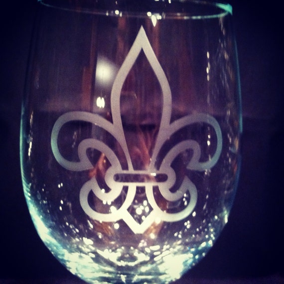 Fleur De Lis Wine Glass Etched Wine Glass by 1325UniqueCustomGift