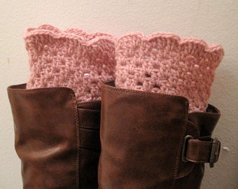 Stylish Soft rose/ Rose doux / Rosado suave hand crochet ankle boots, boot cuffs,leg warmers, Boot toppers--Christmas gift