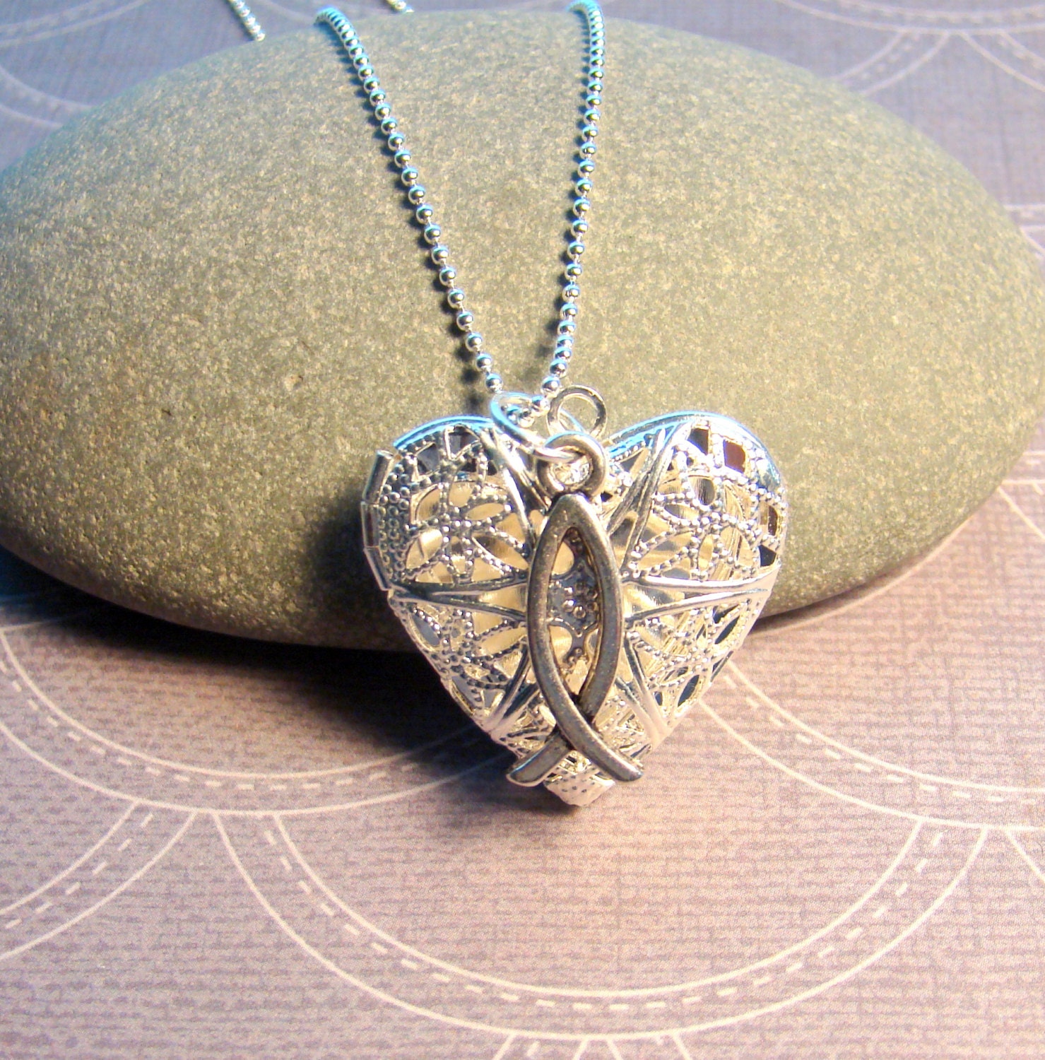 FAITH Essential Oil Diffuser Necklace Heart Shaped Oil