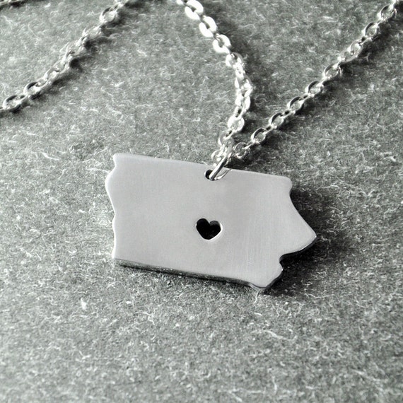 Free shipping I heart Iowa Necklace Iowa Pendant State