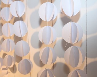 3D Paper garland, round, ball shape, for weddings, Party and Babyshowers