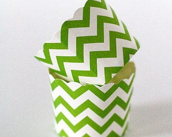 Cupcake Baking Cups, 20 Green Chevron Paper Cups, Cupcake Cups, Candy Cups, Paper Cupcake Liner, Nut Cups, Baking Supplies, Standard Cupcake
