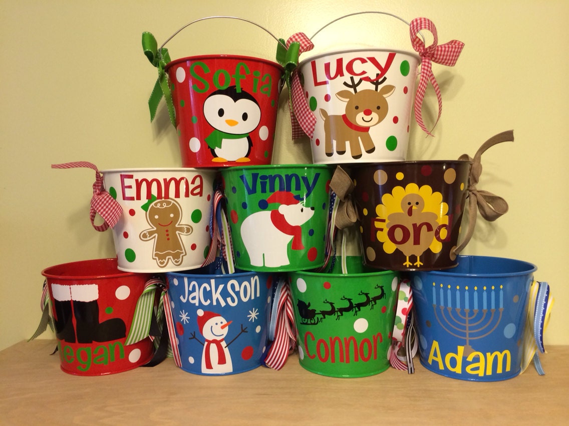 Shop by category Christmas Buckets found in: Plastic Christmas Buckets with Handles and Lids, Clear Printed Plastic Christmas Buckets, in. Reusable Plastic Popcorn Buckets, 2-ct. Packs, yet still a .