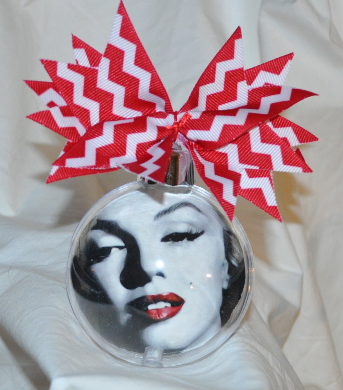 marilyn monroe valentines day ornament by mytrendyexpressions marilyn monroe valentines day ornament by mytrendyexpressions