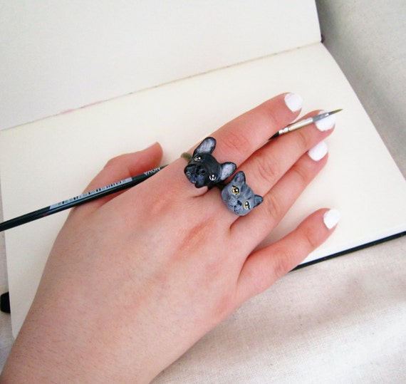 Custom pet portrait ring.