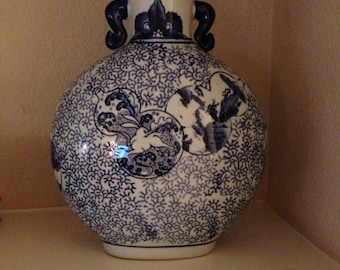 Chinoiserie Oriental Chinese Blue and White Porcelain Ginger Jars Vase