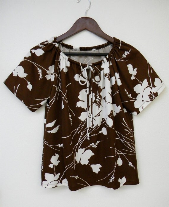 Vintage Shirt Brown White Bold Floral Tropical Print Drawstring Bow Neck Short Sleeve 70s Blouse