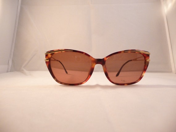 vintage sunglasses shop