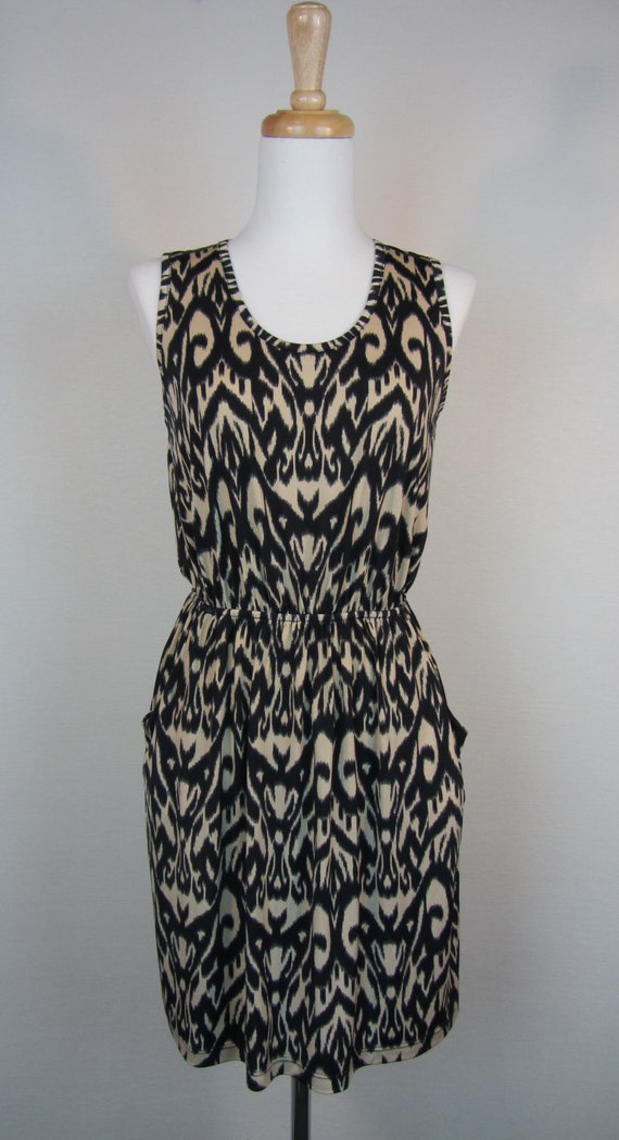 Sleeveless Print Dress with Pockets