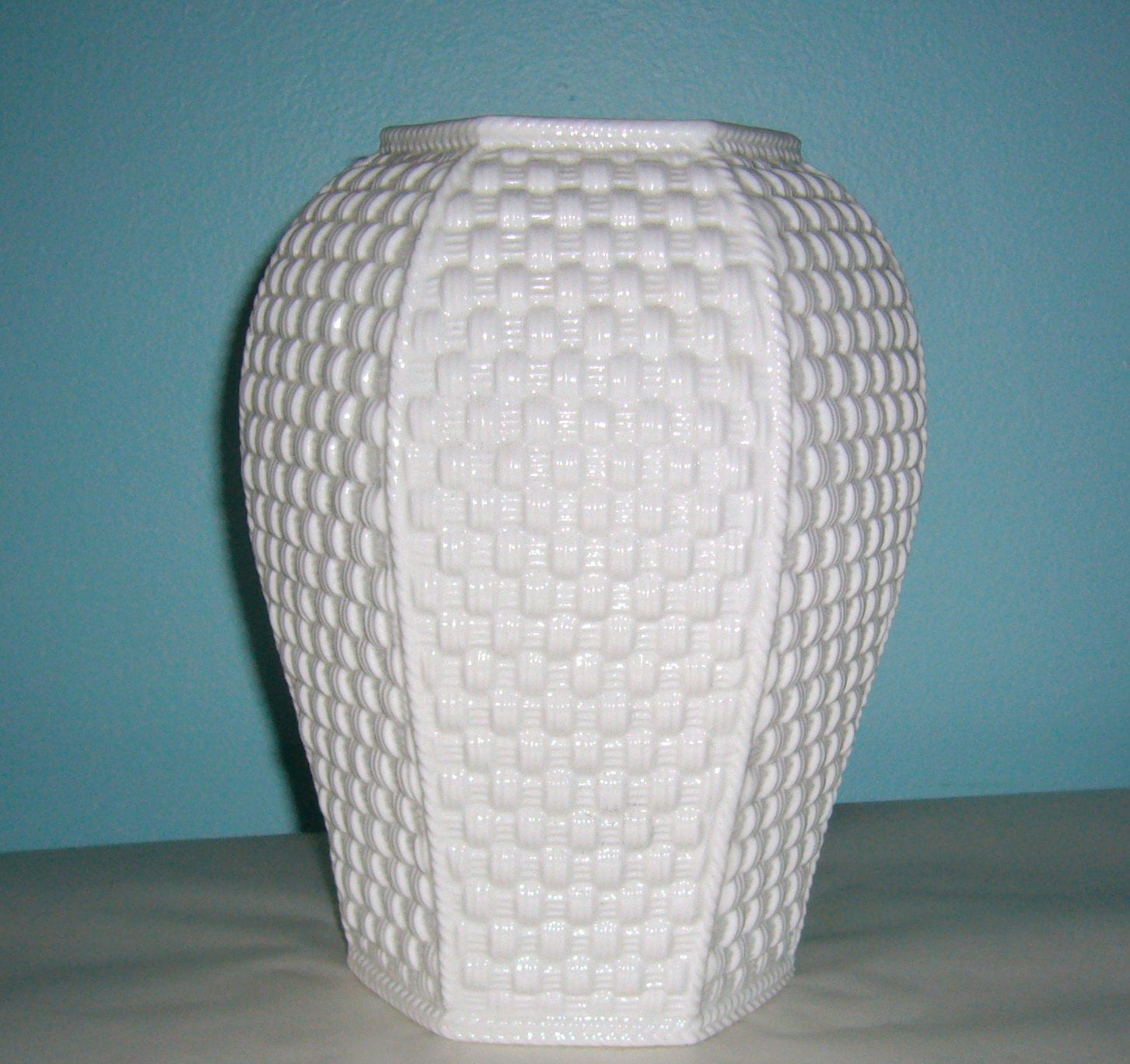 Tiffany & Co. Vase by SYBIL CONNOLLY white weave Parian Bone