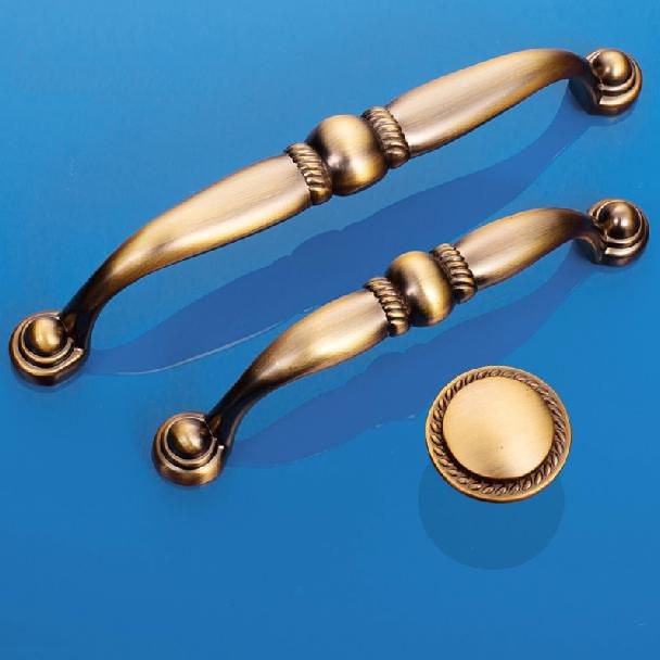 Knobs and pulls / Rustic Drawer Pull Copper / Dresser Pulls