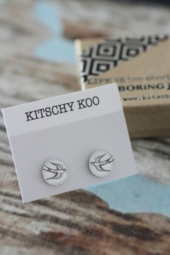 FREE WORLDWIDE SHIPPING - Swallow Rockabilly Earring studs - surgical steel - sensitive ears - unique kitsch Swallow Sparrow Bird Earrings