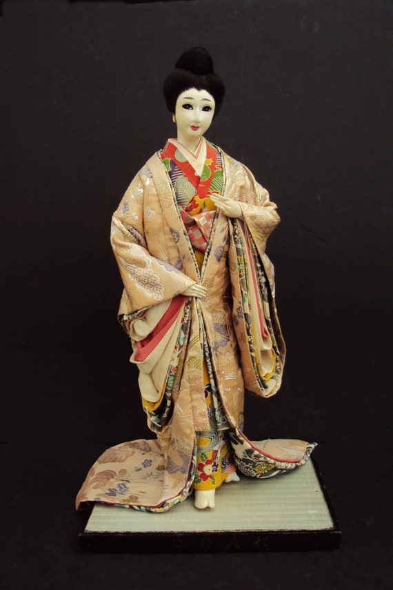 Vintage Japanese Sakura Ningyo Nishi Geisha Doll 23 Tall