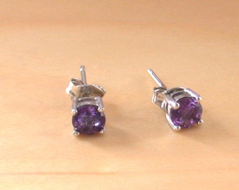 Amethyst Stud Earrings/Sterling Silver Amethyst Earrings/ Purple Gemstone Earrings/Amethyst Jewellery/Amethyst Jewelery/Amethyst jewelry