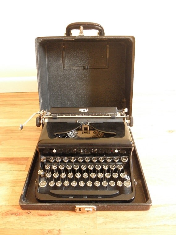 Newly Refurbished Antique 1930's Royal Deluxe Typewriter