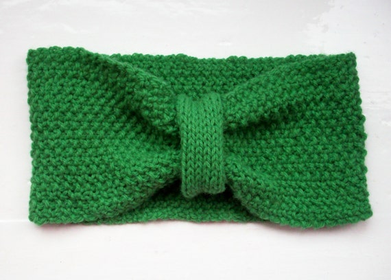 Handknitted headband, ear warmer,vintage inspired,1940s look, emerald green
