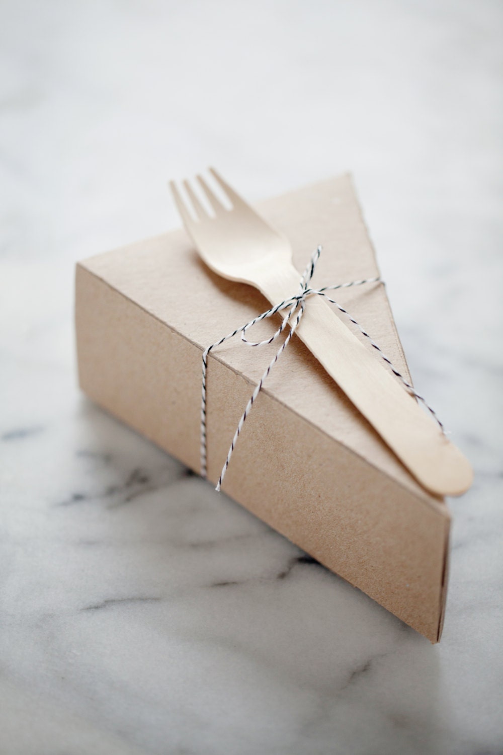 DELUXE Lidded Pie Slice Boxes in Kraft with Forks Parchment