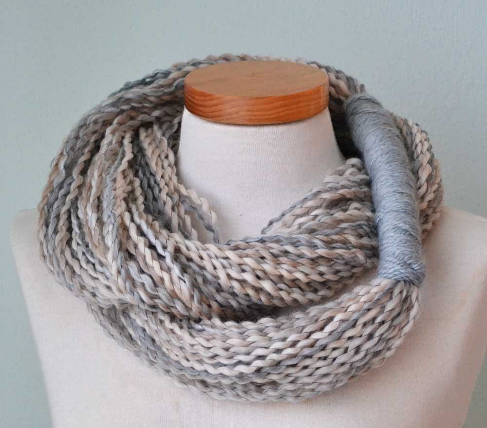 Infinity loop scarf G654