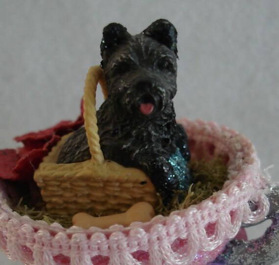 Little Toto in a Picnic Basket With Poppies Egg