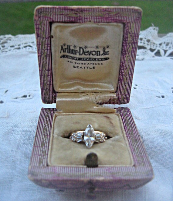 Vintage art deco ring box presentation engagement ring box