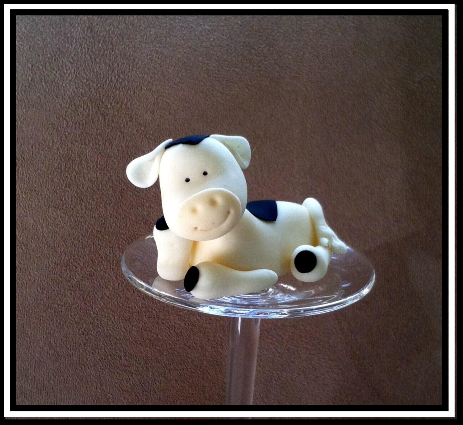 Handmade Fondant Cow Cupcake/Cake Toppers 1.5H x Handmade Fondant Cow Cupcake/Cake Toppers 1.5H x