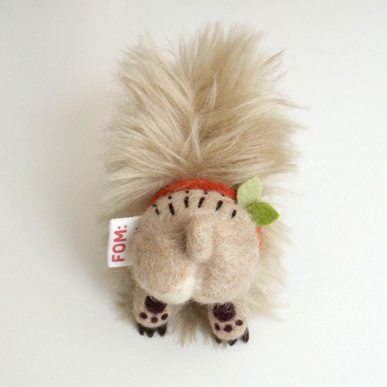 Felt pin cushion / wrist pincushion fuzzy animal butt
