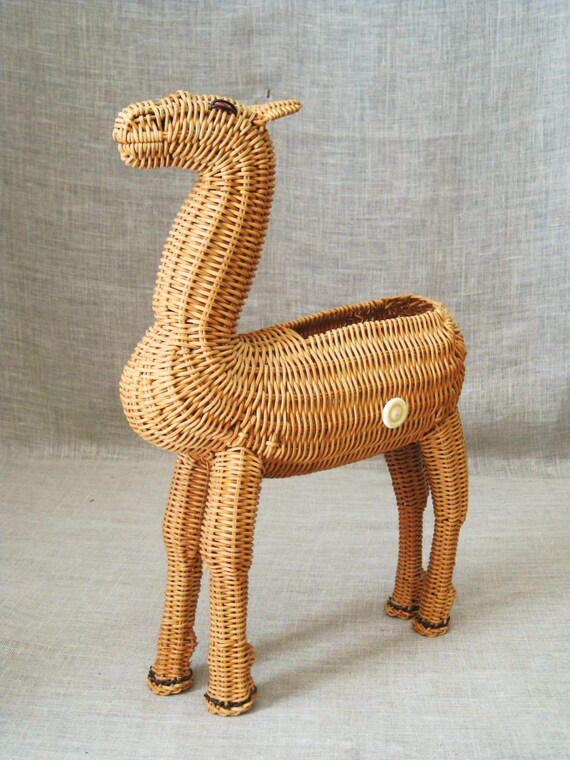 Vintage Wicker Camel / Animal Basket / Basket / Camel