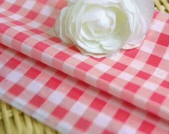 25 Check Wax Papers - Cherry Pink (14.5 x 9.8in)