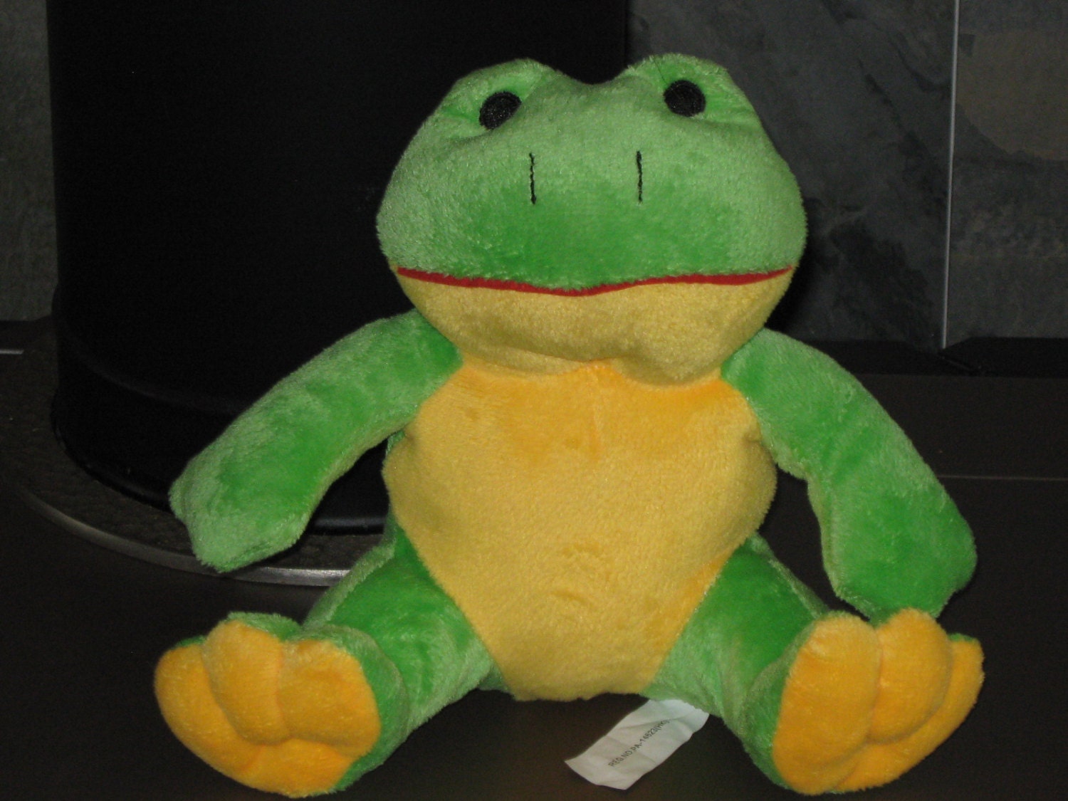 cuddly toy frog