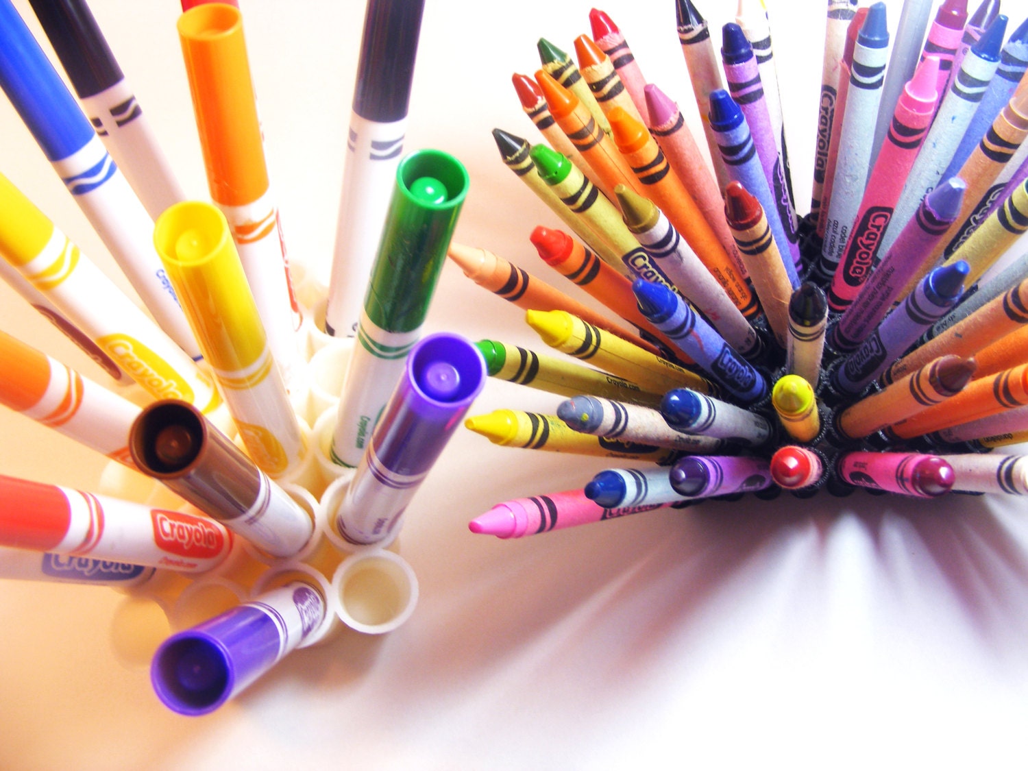 Marker Holder and Crayon Holder Set Kids coloring by MeshCloud