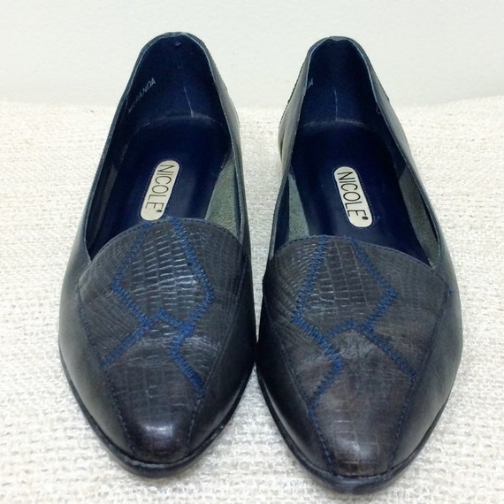 Vintage 80s Nicole Shoes / Leather Flats / Navy by BeatificVintage