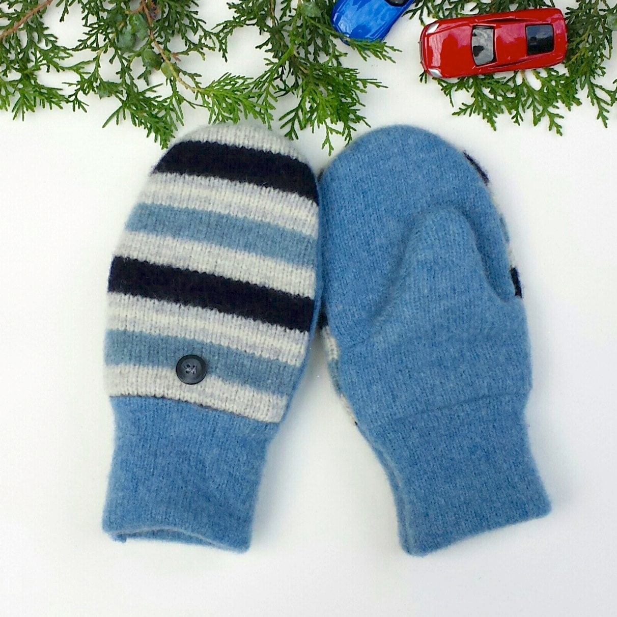 Warm Wool Mittens for Kids. Blue and white by MarvelousMittens