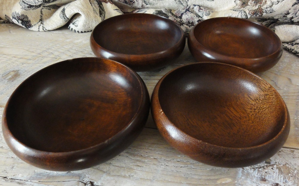 Dark Wood Bowls // Vintage Set of 4