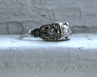 Vintage Floral 18K White Gold Diamond Engagement Ring - 0.39ct.