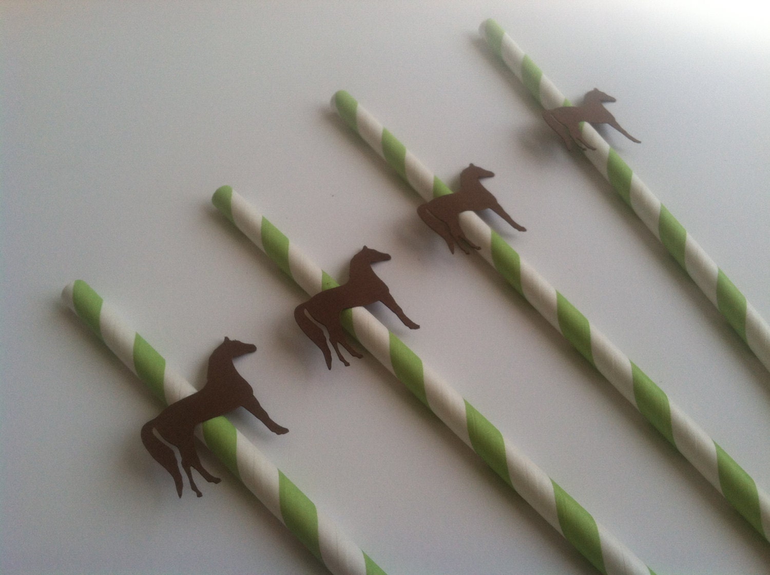 20 Derby Themed Paper Straws. Horse Embellishment on a Light