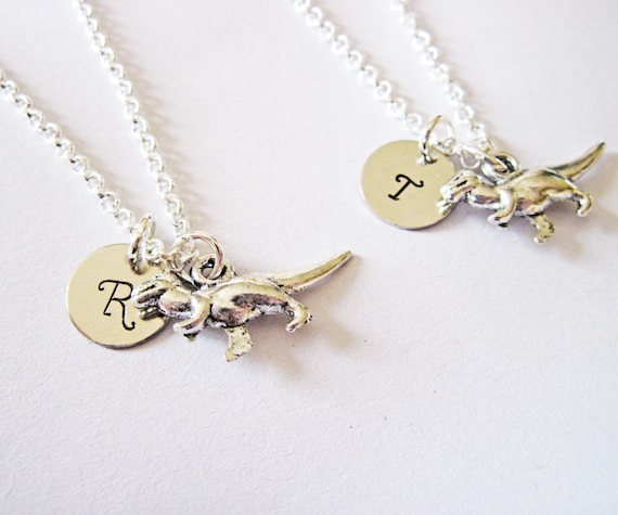 Articoli simili a collane trex per migliori amiche, set 2 collane con