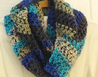Crochet Chunky Chevron Infinity Scarf Multicolor Blue Turquoise Oatmeal Gray Eternity Cowl