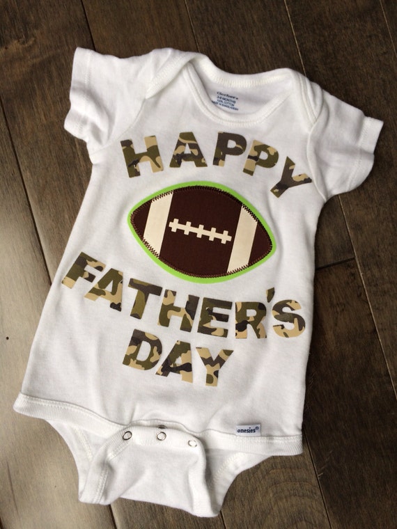 Download Happy Fathers Day onesie... Camo baby outfit....hunter dad