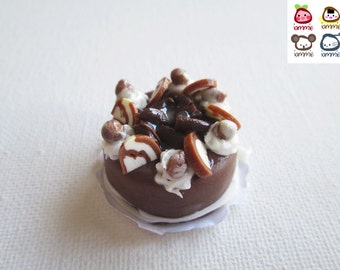 Miniature Cake, miniature clay cake, food figurine, chocolate cake, miniature clay sweet, polymer clay cake, mini, dessert, dollhouse, tiny