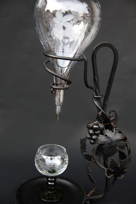 Wine Decanter Aerator Vintage AUSTRIAN Cut Crystal Grape Vines