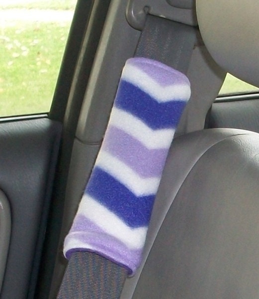 Shoulder strap cover chevron patterns