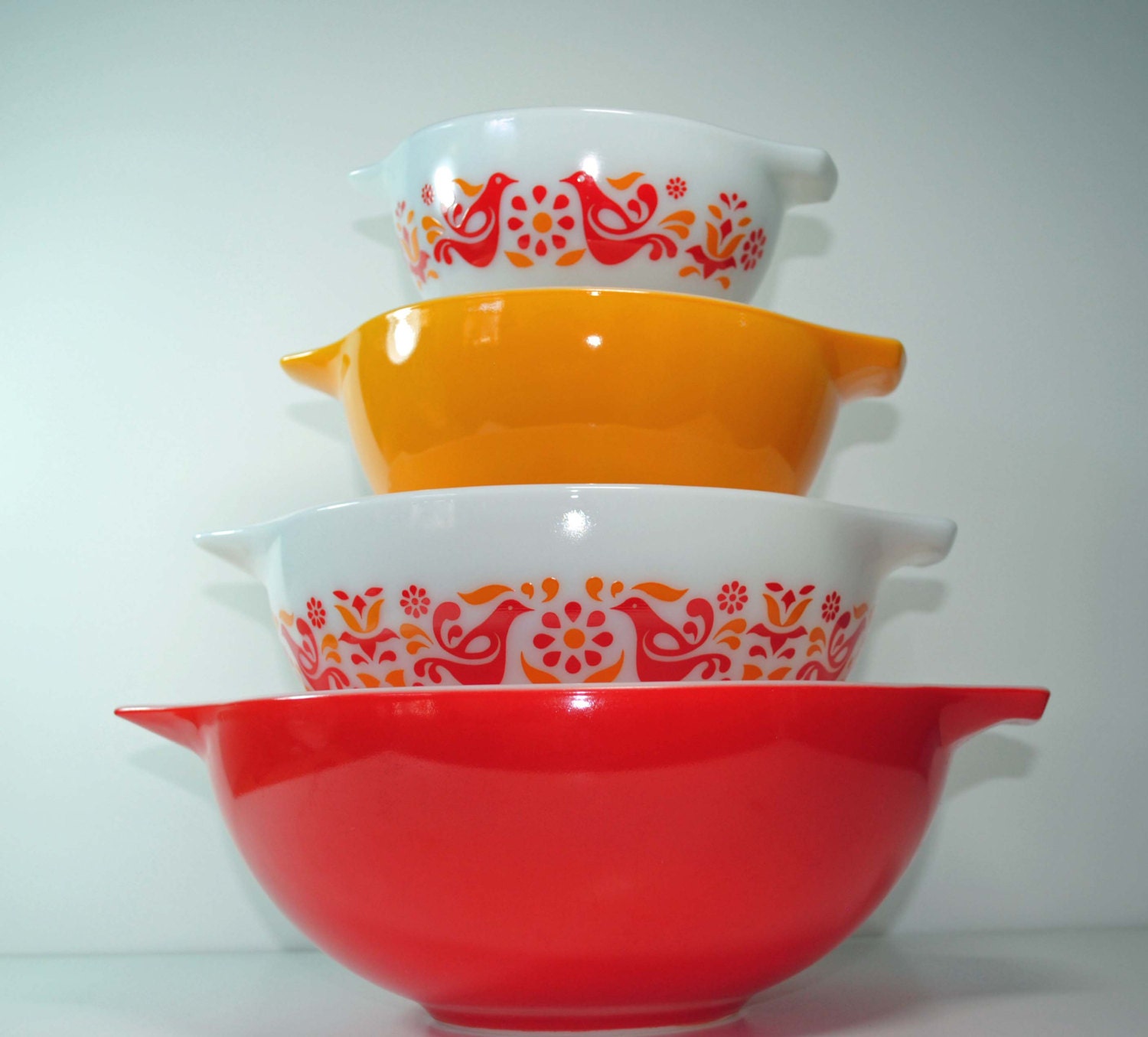 PYREX Friendship Cinderella Mixing Bowls Set by BridgetsCollection