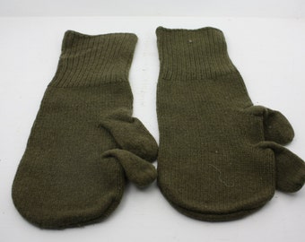 Knitting Pattern PDF Trigger Finger Mittens for Men and