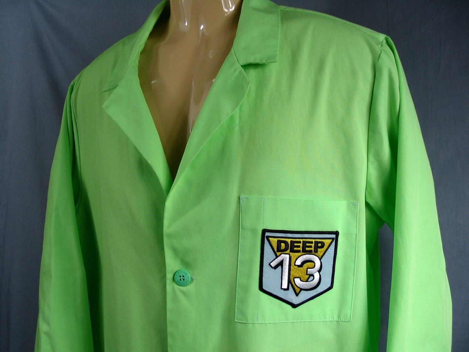 MST3K Dr Forrester Deep 13 Gizmonic Green Lab Coat Mystery