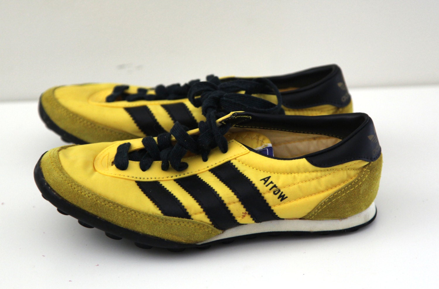 Vintage 80s Adidas shoes running joggers Arrow by