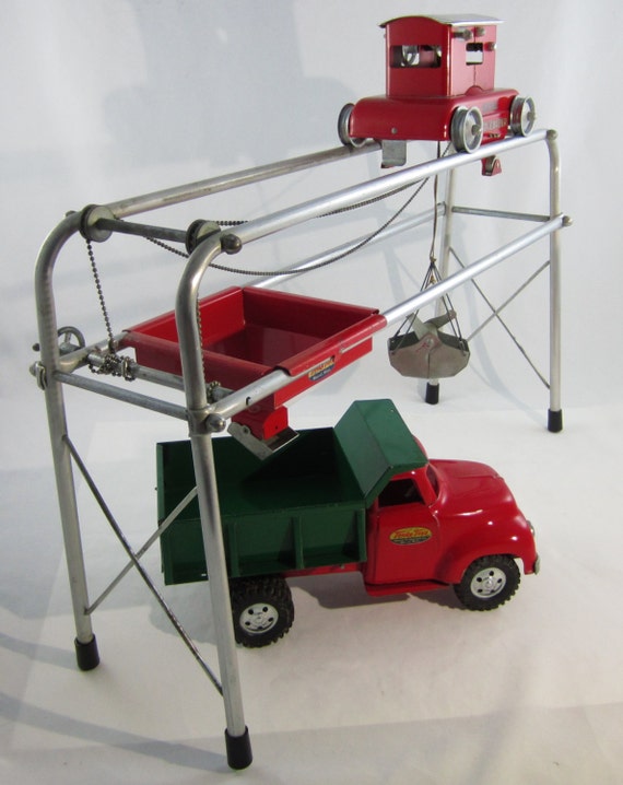 Vintage Tonka 1956 Aerial Sand Loader Complete with Dump Truck