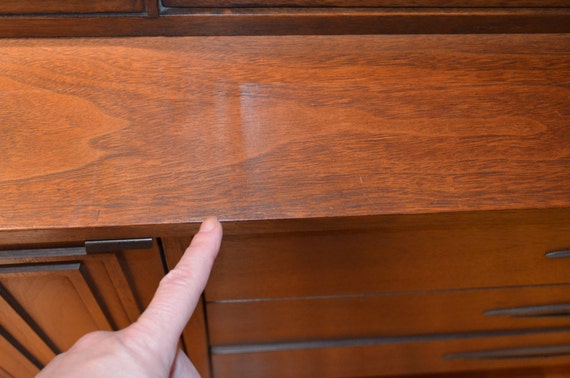 Rare Broyhill Sculptra China Cabinet